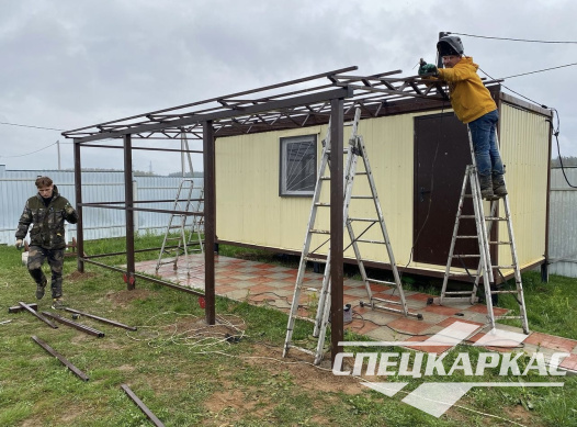 Навес из профнастила к дому №31 - фото 1268